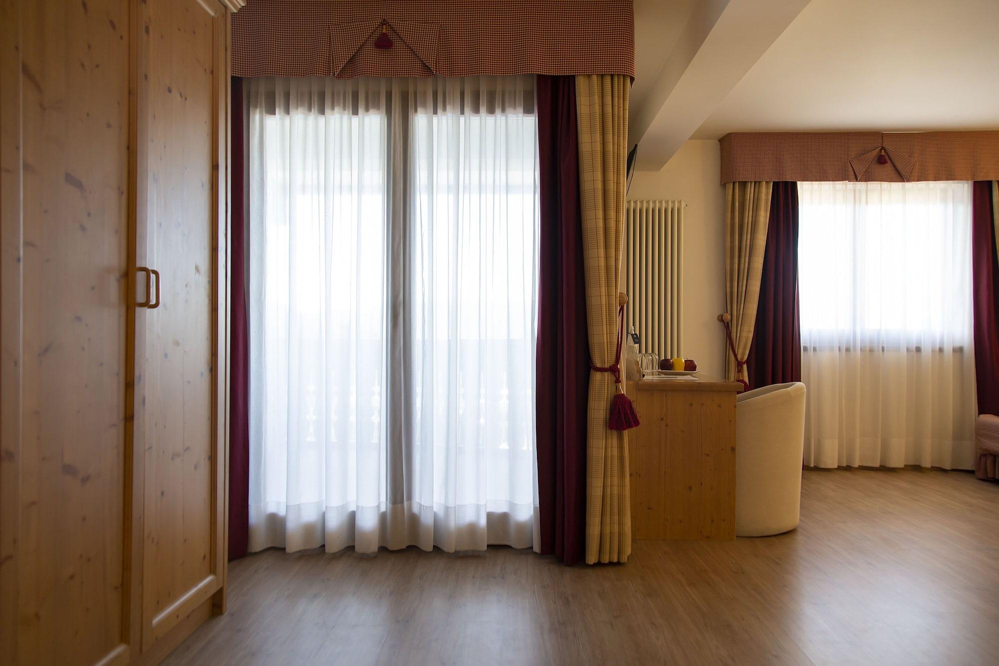 Golf Hotel Folgaria Kültér fotó