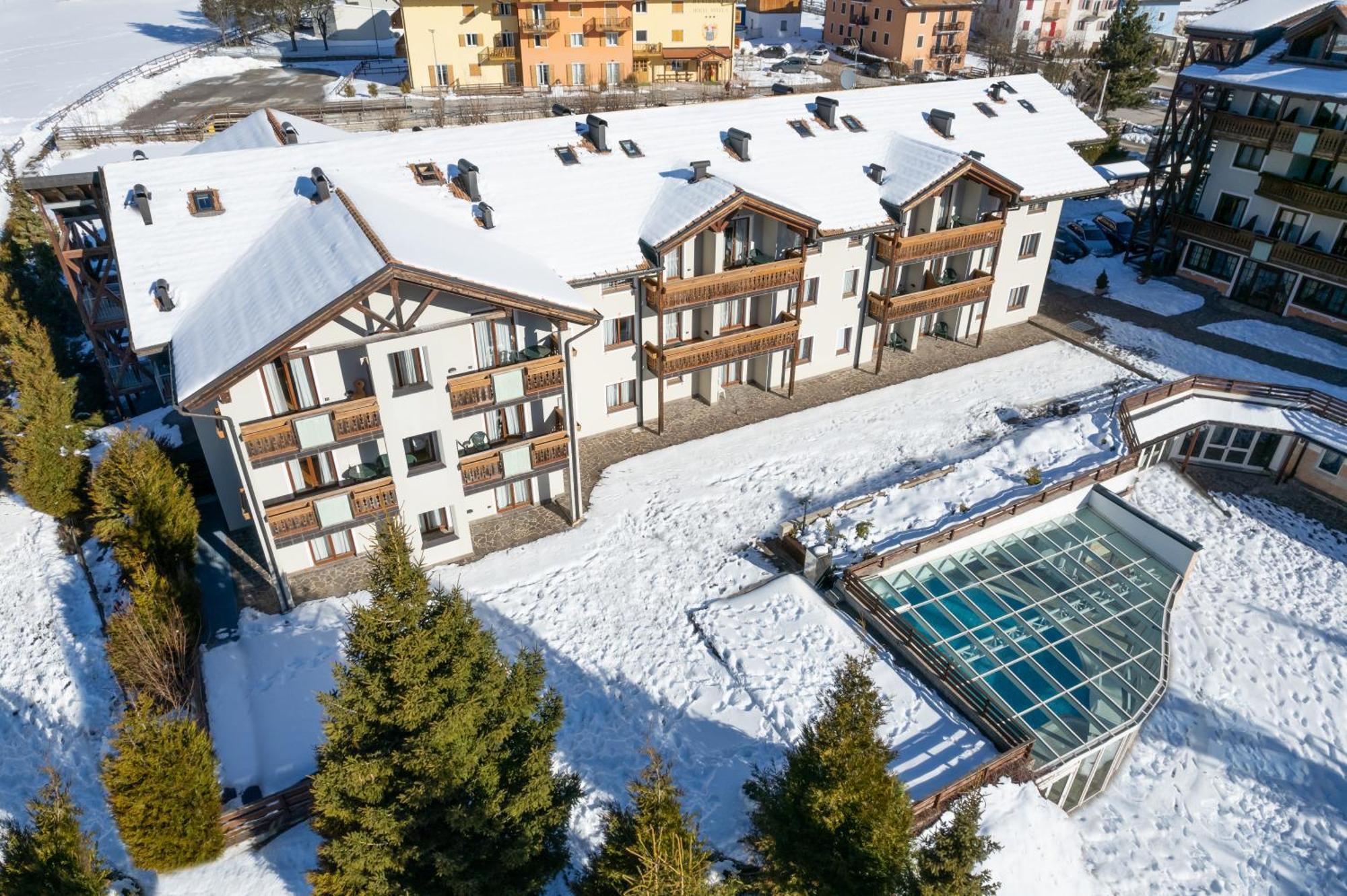 Golf Hotel Folgaria Kültér fotó