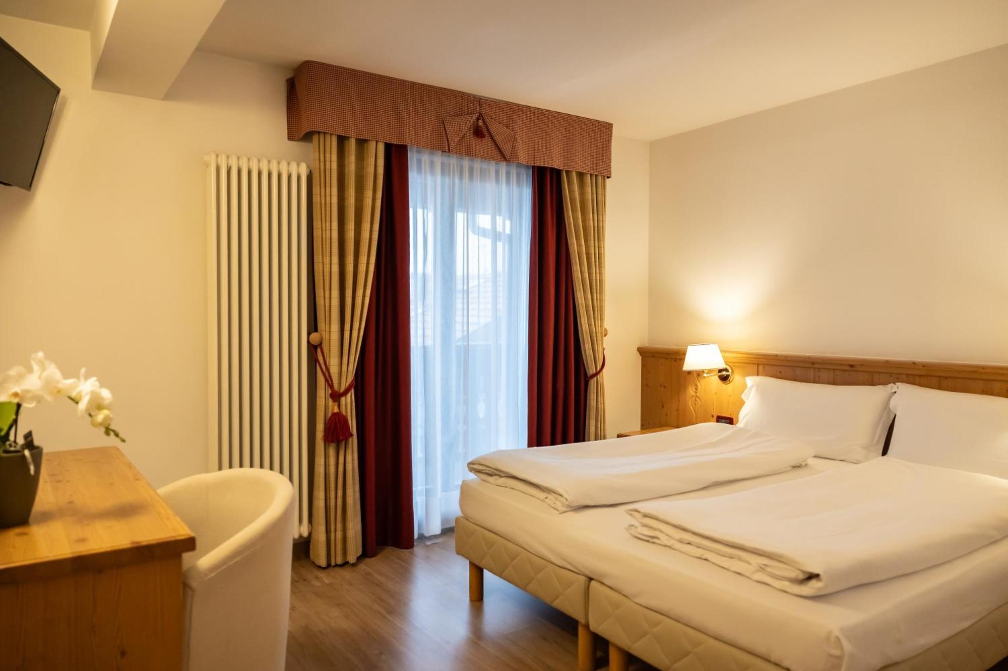 Golf Hotel Folgaria Kültér fotó