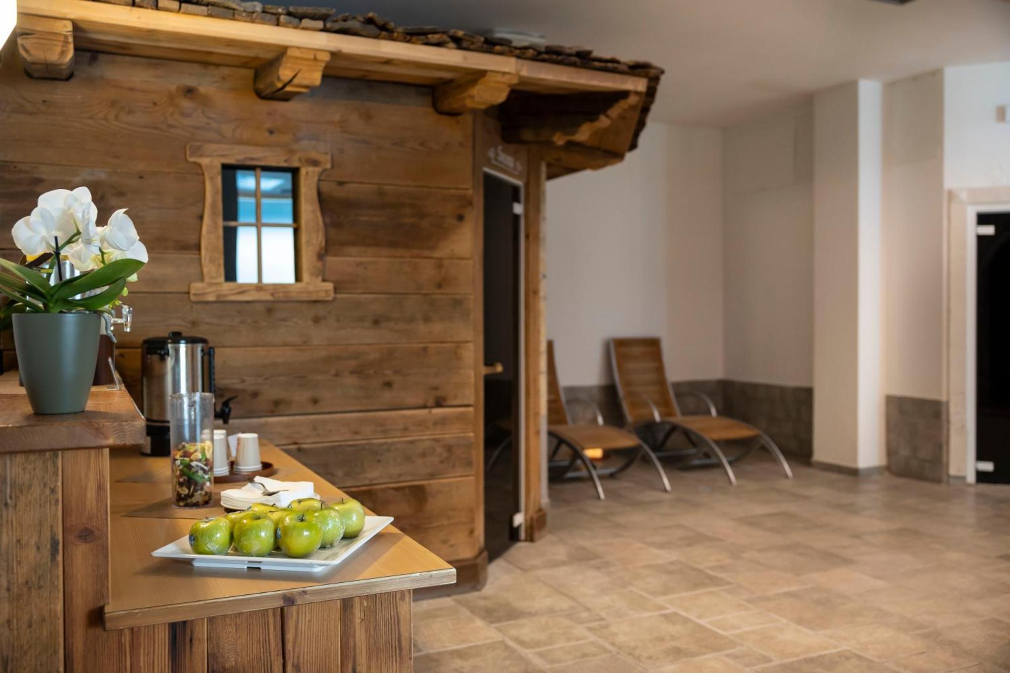 Golf Hotel Folgaria Kültér fotó