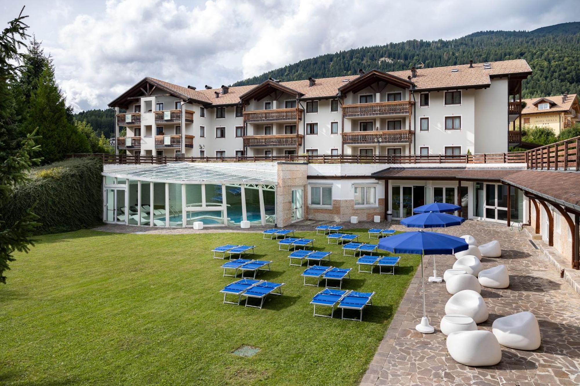 Golf Hotel Folgaria Kültér fotó