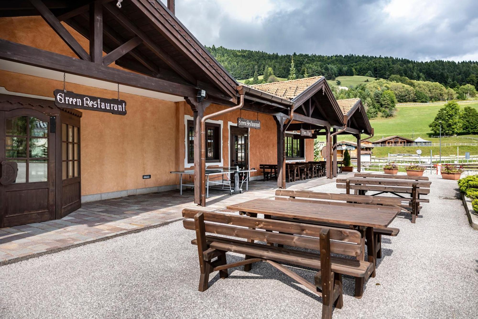 Golf Hotel Folgaria Kültér fotó