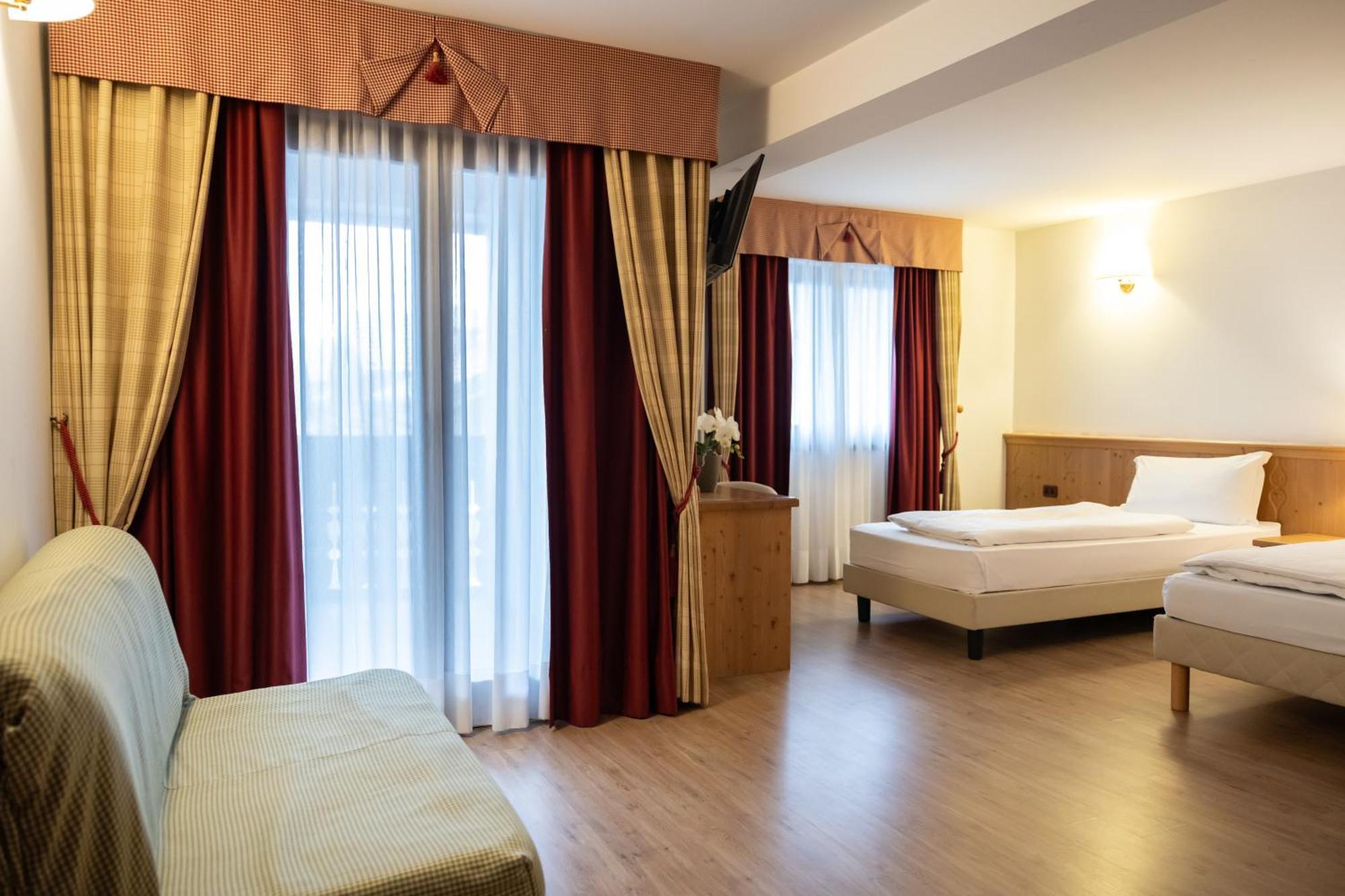 Golf Hotel Folgaria Szoba fotó