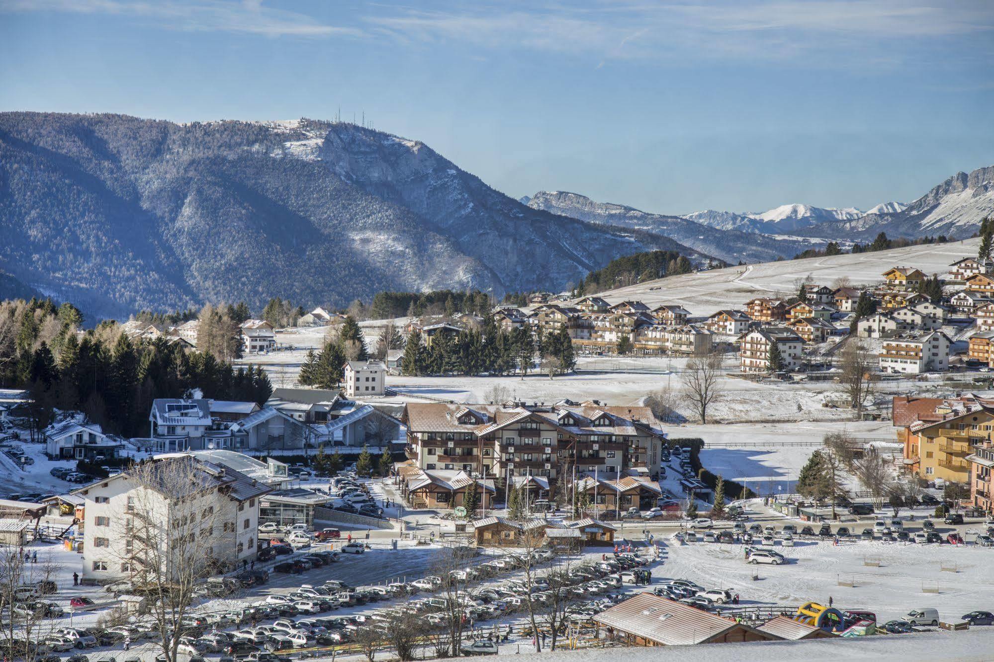 Golf Hotel Folgaria Kültér fotó